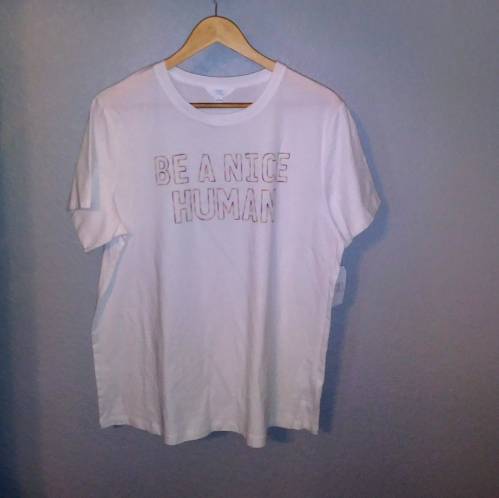 NWT- White short sleeve T- L